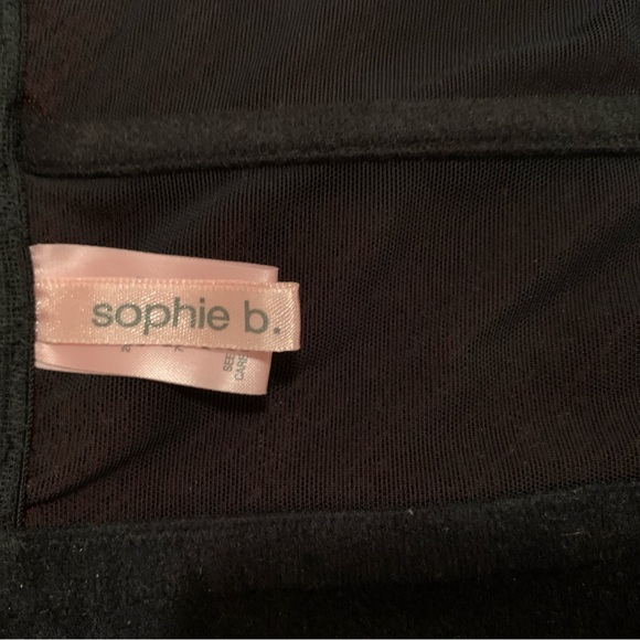 Black & Pink Lace Bra Lingerie Corset 💗 - Picture 6 of 10